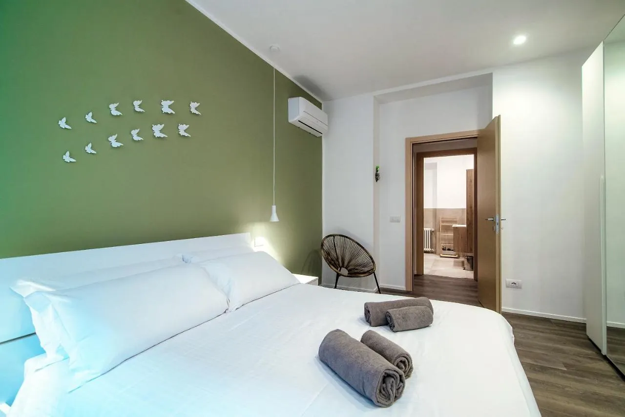 Апартаменты Diaz 67 Life'S Loft - The House Of Travelers Комо 0*,  Италия